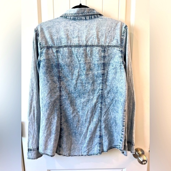 Free 2bu Western Chambray shirt snap buttons Size 14 (Girl) - Picture 3 of 8